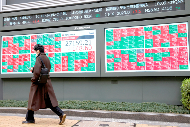 Stocks fall after tariff threats